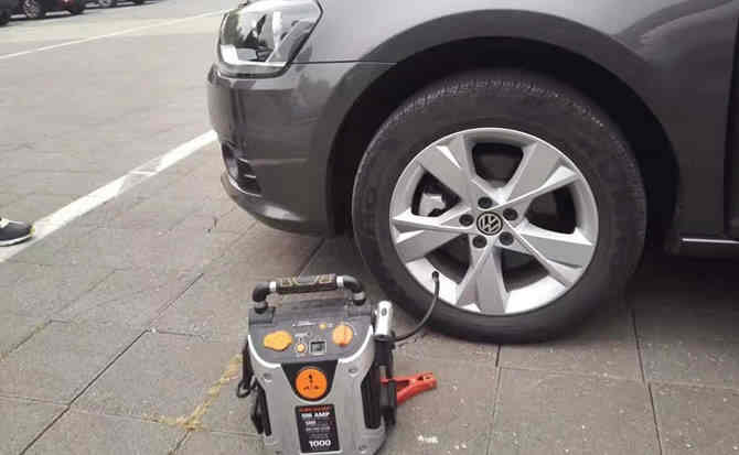 连江汽车搭电案例